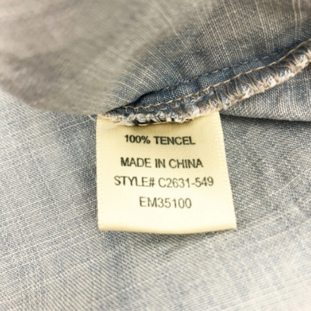 Cloth & Stone Chambray Split Tail Button Up Blouse - image 8